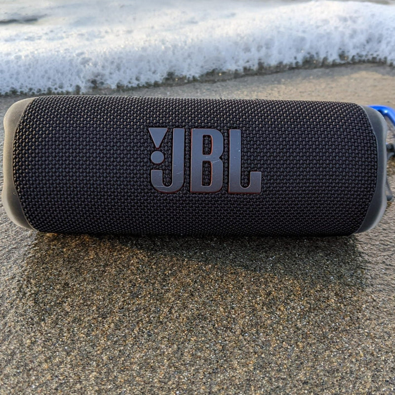 PARLANTE JBL FLIP 6 - Quedan pocas unidades.